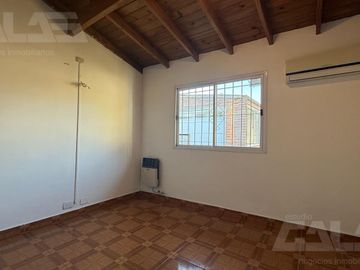CASA | 4 AMBIENTES | PISCINA | TODO EN PLANTA BAJA | COCHERA DOBLE | ITUZAINGÓ NORTE