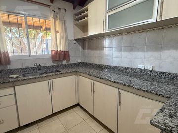 CASA | 4 AMBIENTES | PISCINA | TODO EN PLANTA BAJA | COCHERA DOBLE | ITUZAINGÓ NORTE