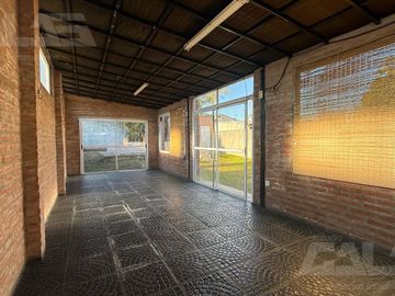 CASA | 4 AMBIENTES | PISCINA | TODO EN PLANTA BAJA | COCHERA DOBLE | ITUZAINGÓ NORTE