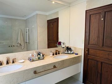 Casa en venta en Barrio Altos del Sol Ituzaingo