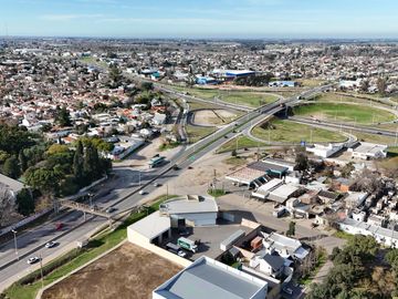 Depósito de 625 m2 en Alquiler en C. Luraschi y Ruta 6, Campana