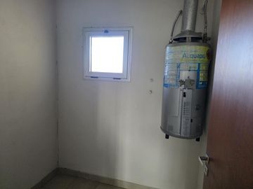 Depósito de 625 m2 en Alquiler en C. Luraschi y Ruta 6, Campana