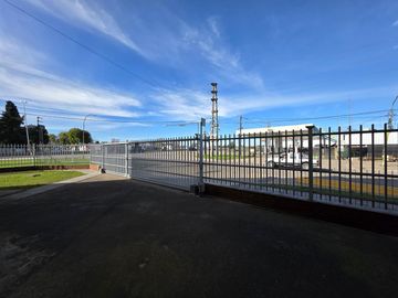 Depósito de 625 m2 en Alquiler en C. Luraschi y Ruta 6, Campana