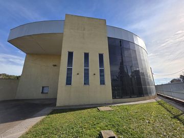 Depósito de 625 m2 en Alquiler en C. Luraschi y Ruta 6, Campana