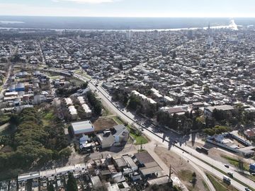 Depósito de 625 m2 en Alquiler en C. Luraschi y Ruta 6, Campana