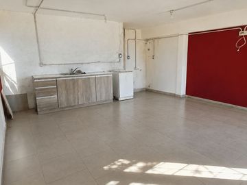 Casa + Galpon Tanti