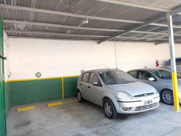 Cochera en  zona San Juan
