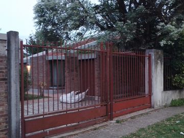 Casa 4 ambientes en venta en Ituzaingo
