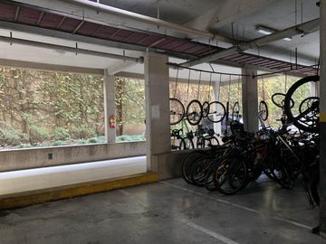 VENTA DEPARTAMENTO DE 1 AMBIENTE CON BAULERA  Y COCHERA OPCIONAL  EN CONSTITUCION/ MONSERRAT