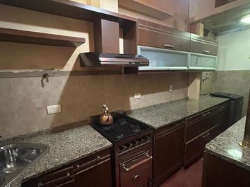 Venta Departamento 3 ambientes con patio en Constitución