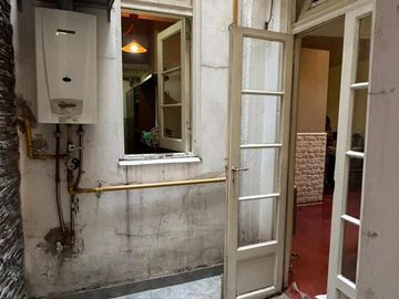 Venta Departamento 3 ambientes con patio en Constitución