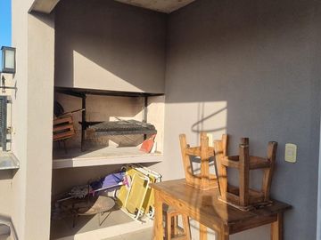 Departamento 3 ambientes con balcon y cochera - Florida Oeste