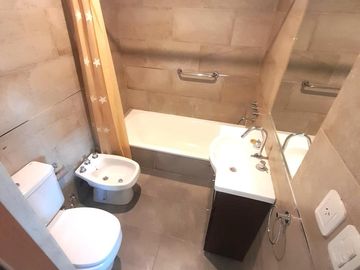 Departamento 3 ambientes con balcon y cochera - Florida Oeste