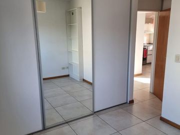 Departamento 3 ambientes con balcon y cochera - Florida Oeste