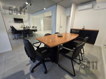 Venta Oficina 5 ambientes al frente con Balcon en San Telmo.