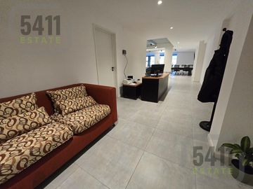 Venta Oficina 5 ambientes al frente con Balcon en San Telmo.