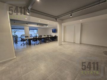 Venta Oficina 5 ambientes al frente con Balcon en San Telmo.