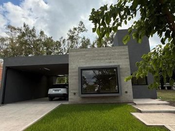 Casa en Venta en Tejas 4, 3 dormitorios, A Estrenar.