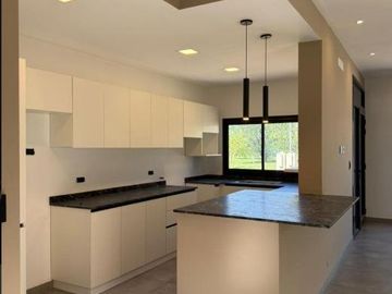 Casa en Venta en Tejas 4, 3 dormitorios, A Estrenar.