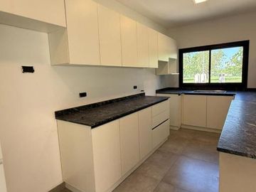 Casa en Venta en Tejas 4, 3 dormitorios, A Estrenar.