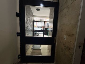 VENTA Departamento 1 dormitorio con patio. Centro, Rosario