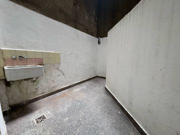 VENTA Departamento 1 dormitorio con patio. Centro, Rosario