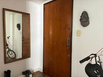 Artigas 300 Departamento de 3 amb en Flores VENTA