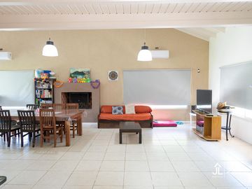 casa en  venta en E1 con dos lotes en Cardales Village