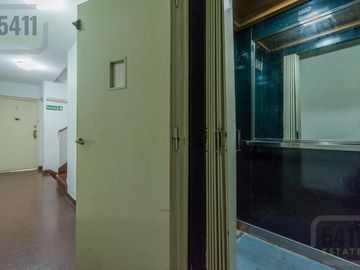 Venta Departamento 3 ambientes contrafrente con Balcon cerrado en Palermo