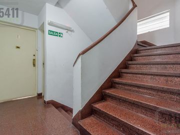 Venta Departamento 3 ambientes contrafrente con Balcon cerrado en Palermo