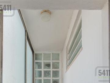 Venta Departamento 3 ambientes contrafrente con Balcon cerrado en Palermo
