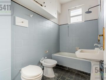 Venta Departamento 3 ambientes contrafrente con Balcon cerrado en Palermo