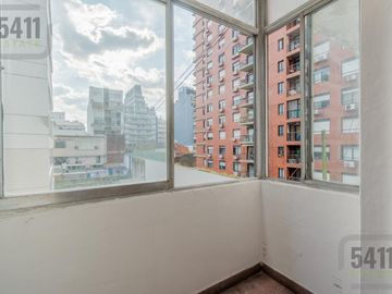 Venta Departamento 3 ambientes contrafrente con Balcon cerrado en Palermo