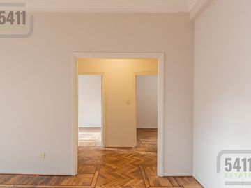 Venta Departamento 3 ambientes contrafrente con Balcon cerrado en Palermo