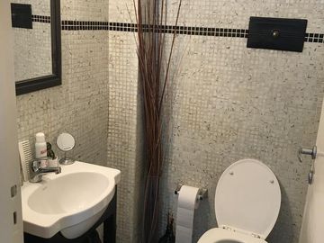 Venta casa 5 ambientes con cochera y patio en Devoto!