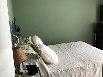 Venta casa 5 ambientes con cochera y patio en Devoto!