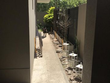 Venta casa 5 ambientes con cochera y patio en Devoto!