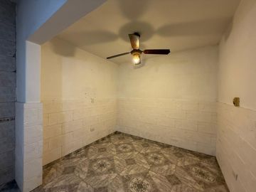 ph casa lote en venta en Villa Dominico dos propiedades