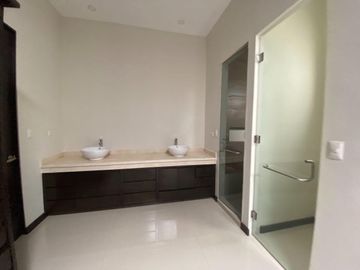 Casa en venta patio amplio el uro  carretera nacional Monterrey