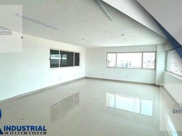 BODEGA INDUSTRIAL EN RENTA EN SANTA CATARINA