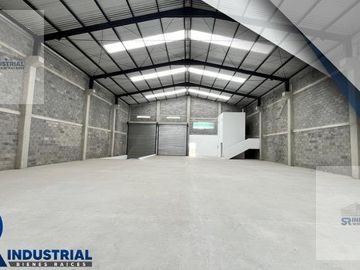 BODEGA INDUSTRIAL EN RENTA EN SANTA CATARINA