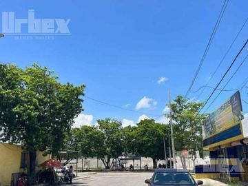 SE RENTA AMPLIO LOCAL EN FIDEL VELÁZQUEZ, CAMPECHE