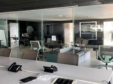 Oficina en Av .Paseo de la Reforma Acondicionada y Amueblada 750 m2