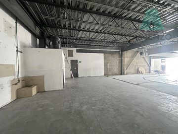 Renta de Local Comercial en Planta Baja | Plaza San Agustín, Augal
