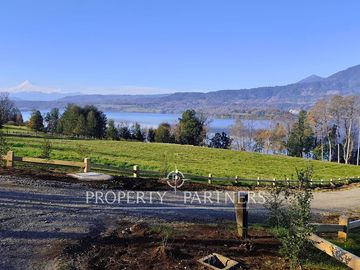 Exclusivo proyecto de solo 10 sitios con orilla de lago en Panguipulli