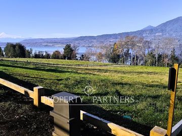 Exclusivo proyecto de solo 10 sitios con orilla de lago en Panguipulli
