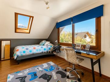 Cómoda casa cercana a colegios y excelente conectividad, San Carlos de Apoquindo
