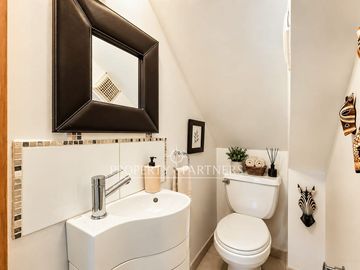 Cómoda casa cercana a colegios y excelente conectividad, San Carlos de Apoquindo