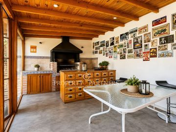 Cómoda casa cercana a colegios y excelente conectividad, San Carlos de Apoquindo