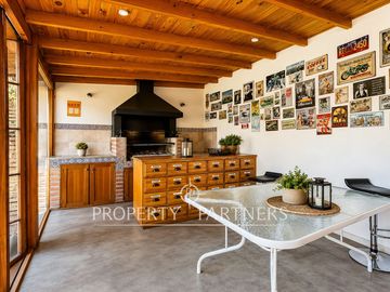 Cómoda casa cercana a colegios y excelente conectividad, San Carlos de Apoquindo